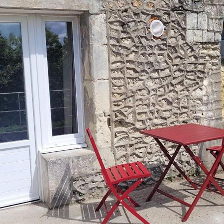 Le Cocon Troglodyte Apartment Saint-Etienne-de-Chigny Exterior photo