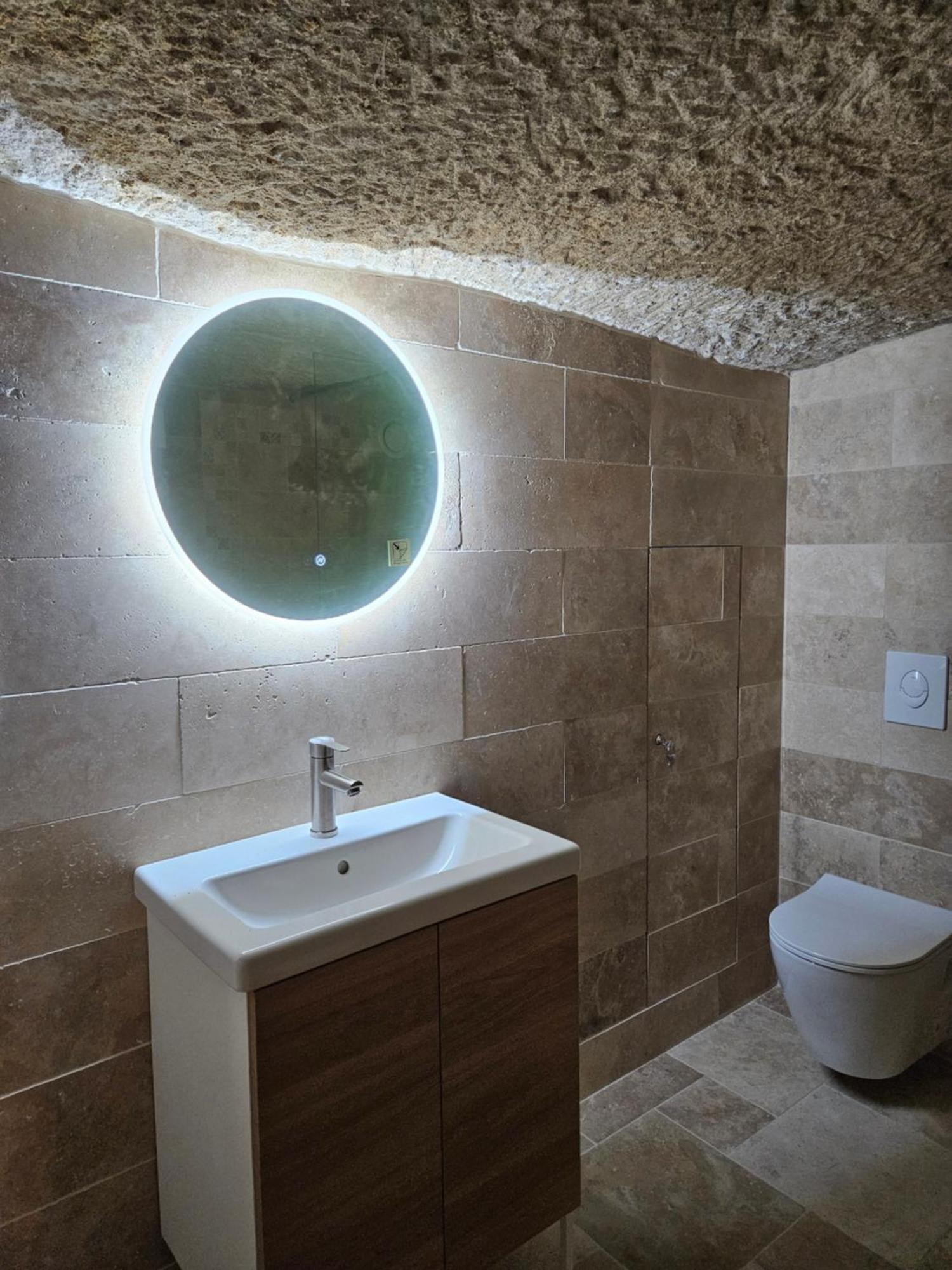 Le Cocon Troglodyte Apartment Saint-Etienne-de-Chigny Exterior photo